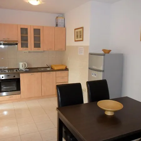 Bayview 特罗吉尔